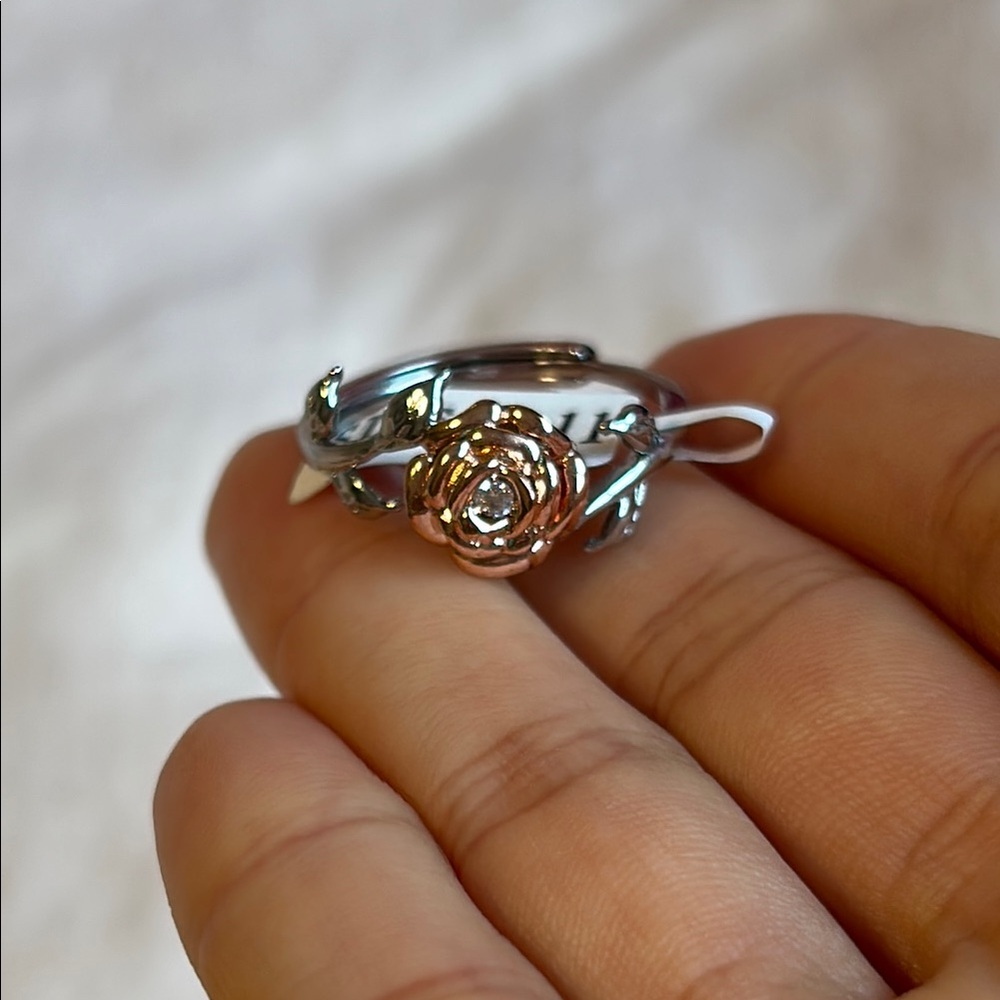 Elegant Silver and Gold Rose Ring